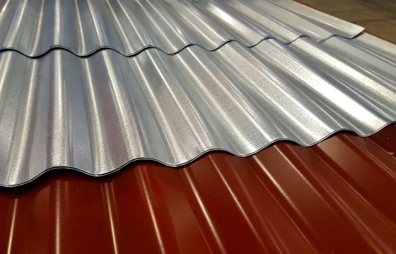 Personalizzazione Q195 Q345 Q235 DX51D ppgi Colore rivestito in acciaio ondulato foglio di tetto gi preverniciato / acciaio a piena durezza
