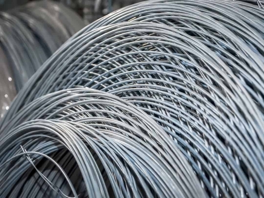 Lunghezza personalizzata MS Acciaio Wire Rod 5.5mm 6.5mm 8mm Q195 Q235 SAE1006 SAE1008 per la produzione di chiodi e bobine di filo spinato