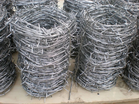Lunghezza della barba 1,5 cm-3,0 cm filo di ferro PVC rivestito o galvanizzato filo rasoio Concertina con elevata resistenza alla trazione