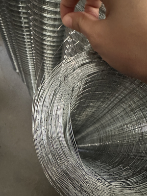 Proteggere tecnica recinzione galvanizzato gi Saldato ferro maglia di filo con grande e perforato