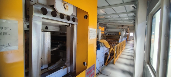 S235JR Piastra di acciaio galvanizzato al carbonio A36 a quadri di spessore di 12 mm con tolleranza strutturale di ± 1%