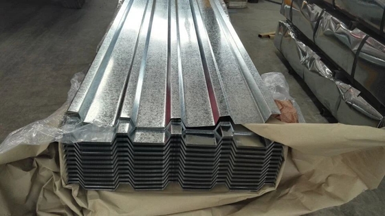 Servizio di piegatura Piastrelle di tetto rivestite in zinco Strato di zinco alto Z275 Piastra di lamiera galvanizzata per tetti per applicazioni di tetto