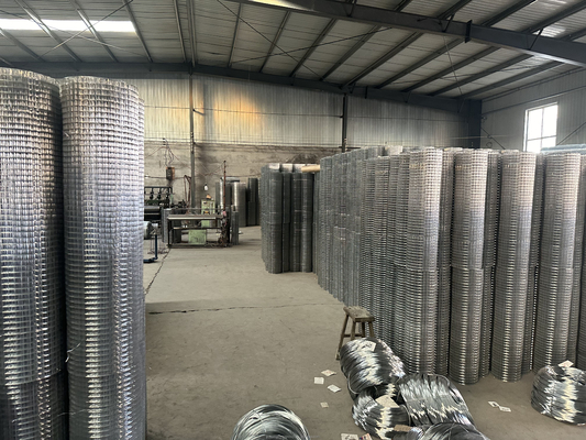 Acciaio di zinco a forma di buco quadrato con rivestimento in PVC galvanizzato a caldo