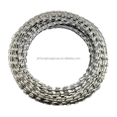 7.5cm-15cm Distanza Barb bobina di filo spinato in acciaio inossidabile per la protezione dell'isolamento stradale BTO10 BTO22 BTO30 CBT60 CBT65