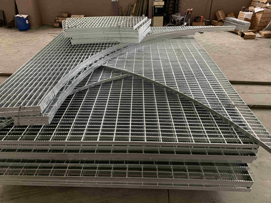 Profili galvanizzati a forma di canale in acciaio a forma di canale Q235/Q345/Q195/SS316/SS304 per progetti edili
