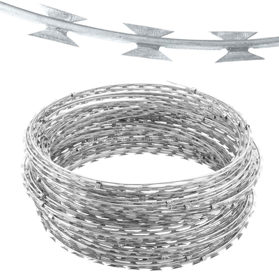 Protezione dell'isolamento autostradale Anticlimb Saldato Blade Razor Wire Fence con 900mm bobina e 7,5cm-15cm Barb Distanza