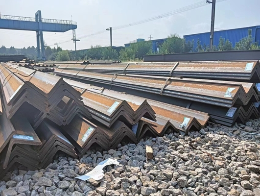 Servizio di perforazione di strutture ingegneristiche Q195 Q215 Q235B Q345B Q420 Profili angolari di acciaio angolare uguali o disuguali