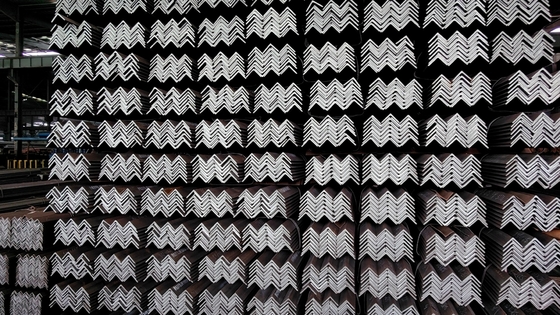 Servizio di perforazione di strutture ingegneristiche Q195 Q215 Q235B Q345B Q420 Profili angolari di acciaio angolare uguali o disuguali