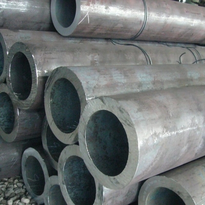 Tubi in acciaio al carbonio da 20 pollici certificati e progettati per la durata in ambienti difficili di infrastrutture petrolifere