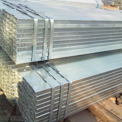 Q195 Q355 Galvanizzato tubo di acciaio quadrato Gi tubo di ferro rettangolare ASTM A36 con copertura di plastica tubo protettore fine