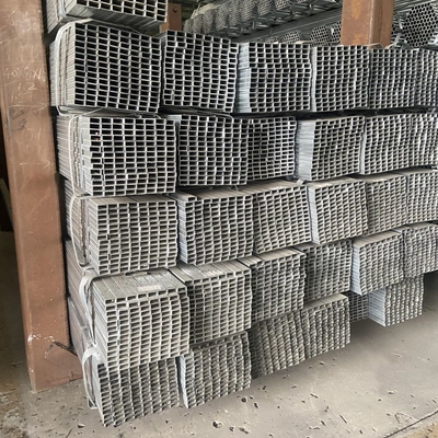 Servizio di lavorazione del foraggio di tubi di acciaio quadrati pre-galvanizzati e di lunghezza 6,4 m