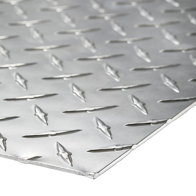 Struttura di costruzione AISI ASTM BS DIN GB JIS 2,0-8 mm Piastra di acciaio al carbonio a quadri spessa con tolleranza ± 1%