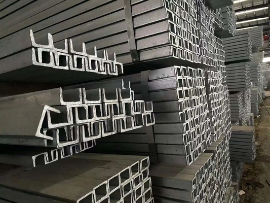CIF/CFR/FOB/EX-WORK Term U-Channel Carbon Steel per il sistema di supporto ASTM Standard Q235 Q345 SS400 0,8 mm-3,0 mm di spessore