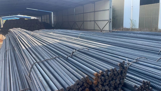 Rifornimenti di acciaio al carbonio di alto livello HRB400/500 ASTM A615 BS4449 per progetti di costruzione di edifici commerciali