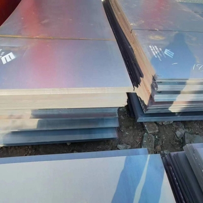 SA516 ASTM A36 Q235 Piastra di acciaio al carbonio laminata a caldo con carburo di alto cromo rivestita di rivestimento resistente all'usura