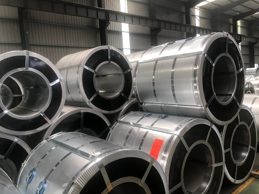 Regolare Spangle zinco rivestito bobine di acciaio al carbonio 0,8 mm 60 g 100 g 150 g 200 g per la produzione di fogli ondulati basso carbonio GI / GL