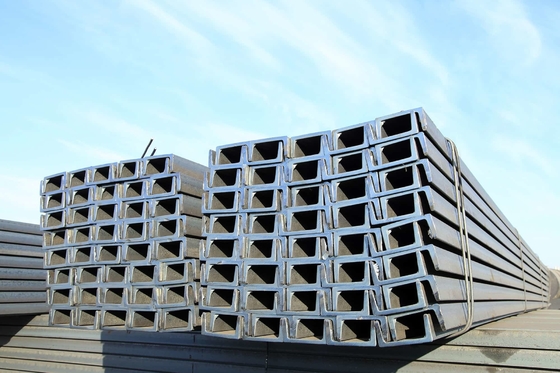 Q235/Q345/SS400/Q420/Q460/S235JR Strutturale su misura Galvanizzato C Canale Acciaio a forma di U Canale di acciaio NON perforato 2024