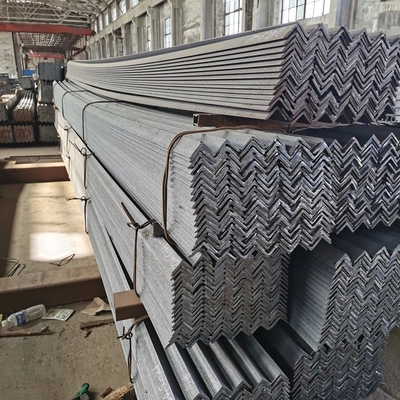 Standard AiSi Q235 Q235B Q345 Bar angolare di acciaio a bordi disuguali equilaterali per la costruzione di strutture edilizie