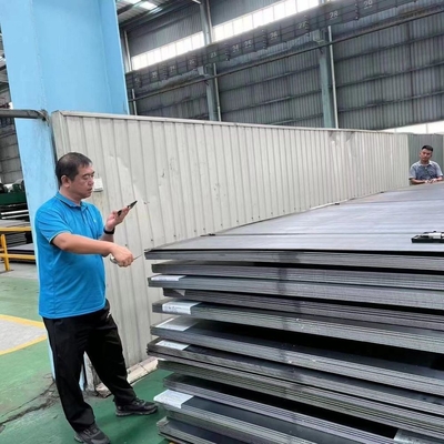 Piastra di acciaio di ferro laminata a caldo laminata a freddo Piastra di carbonio a quadri nera Piastre da 1,5 mm per la costruzione