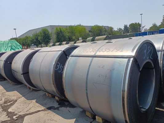 Coil di acciaio laminato a caldo grande inventario basso prezzo Q195 Q215 Q235 Q255 Q275 Q355 Ss400 C100s Coil di acciaio ad alta banda di carbonio Aisi1095