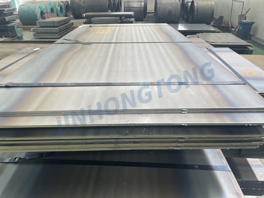 Ampia scorta di lamiere di acciaio al carbonio laminate a caldo, disponibili nelle dimensioni 212506000 mm, dei gradi Q355, SS400 e Q195