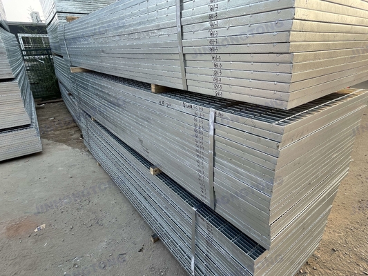 Cina Fabbrica Tipo L Bar Acciaio Griglia Galvanizzato a caldo Acciaio 25x5x3 30x5x3 32x5x3 Galvanizzato Saldato Acciaio Griglia