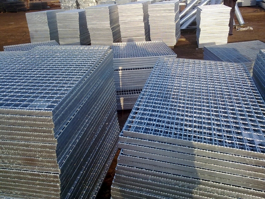 Alti standard anti-corrosione Q235 25mm 30mm 35mm 45mm Materiali da costruzione Griglie in acciaio galvanizzato