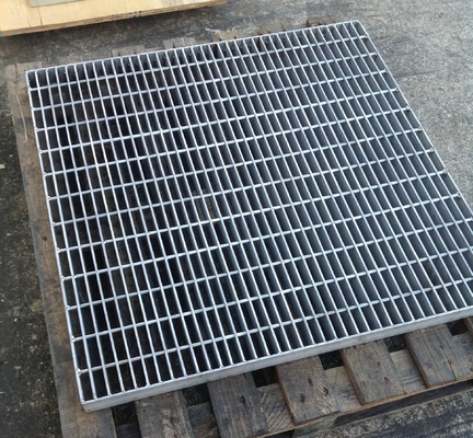 Fabbrica all'ingrosso Griglia rotonda in acciaio tenero rivestita a colori 1m x 1m Griglia in acciaio galvanizzato