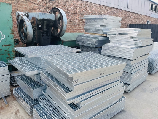 Materiali da costruzione 32 x 5 mm Placca di controllo Grata di ponte in acciaio spessito Peso pavimento galvanizzato grata di ponte in acciaio