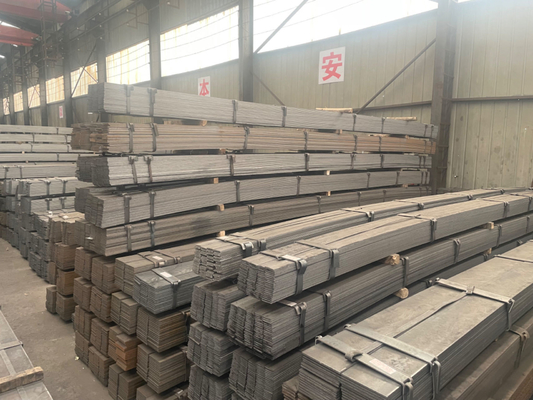 5160 barre piatte di acciaio laminato a molla e barre rettangolari di acciaio inossidabile al carbonio per una vasta gamma di applicazioni.