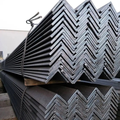 Acciaio ad angolo Astm A36 A53 Q235 Q345 Ss400 Acciaio ad angolo uguale di carbonio Acciaio galvanizzato ferro a forma di L Bar angolare di acciaio mite
