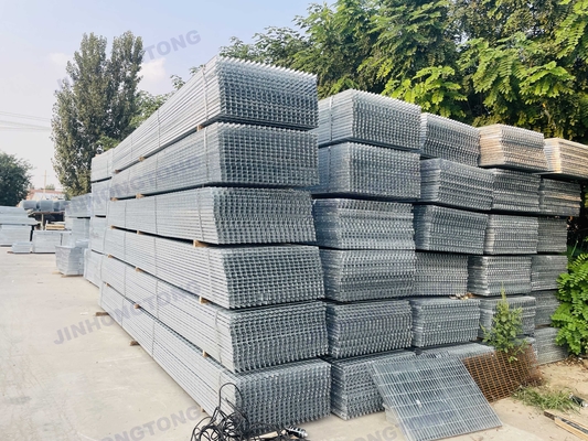 Griglia in acciaio personalizzabile Vendita a caldo Metalli materiali da costruzione caldi immersi in acciaio galvanizzato Griglie per passerelle e griglie per piattaforme
