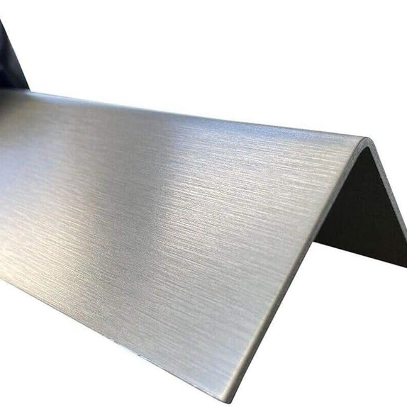 ASTM Standard Processing Drilling Equal Angle Steel Bar per la serie S235JR-S335JR spessore 3-24 mm